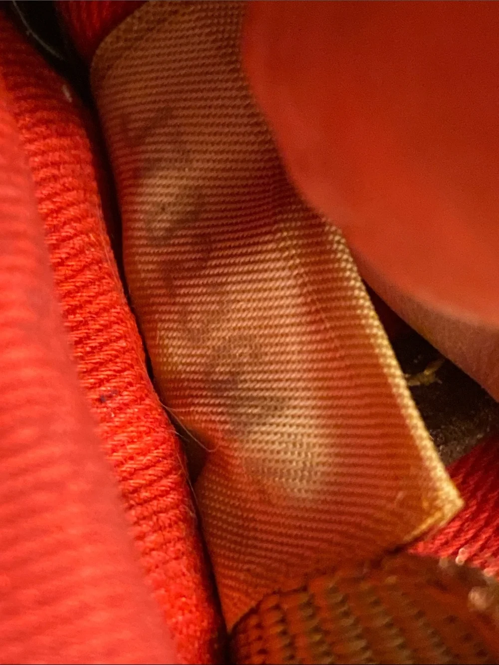 Dooney Bourke scratches markings